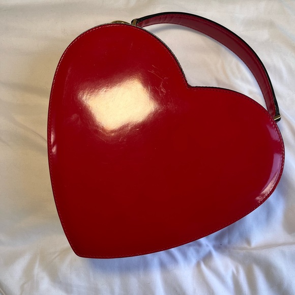 Moschino Red Patent Leather Heart Bag - Picture 5 of 10